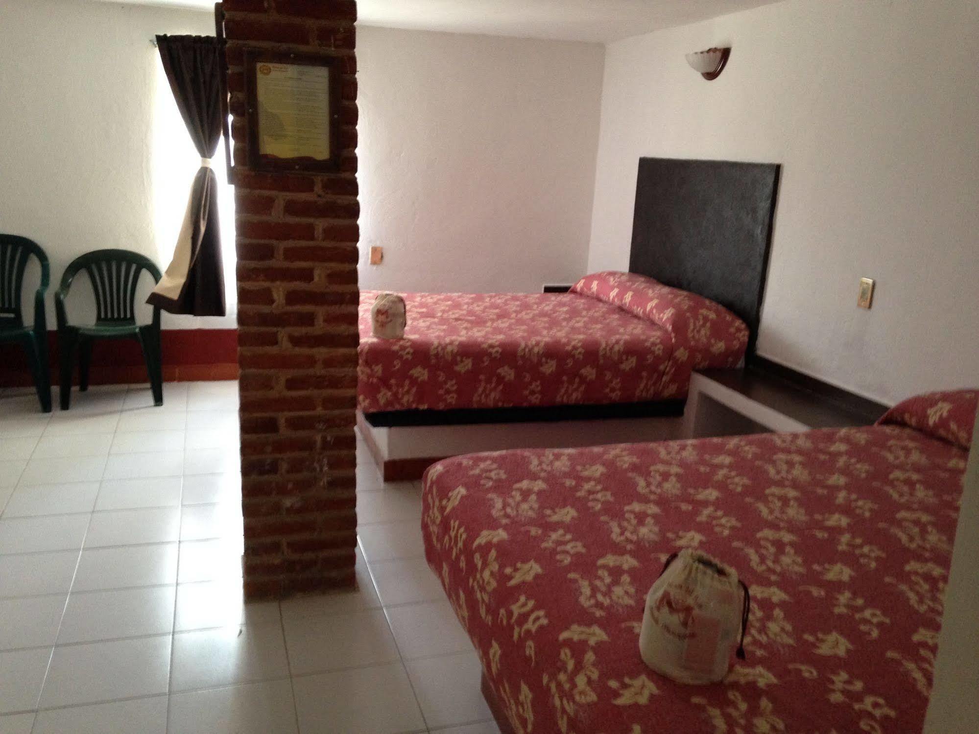 Ayenda Mesón Del Río Hotel 2*